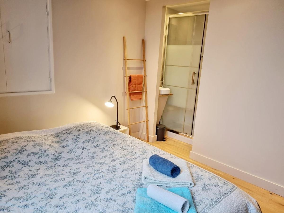 אנגולם Face A L'Hotel De Ville Grand Et Lumineux Appartement מראה חיצוני תמונה