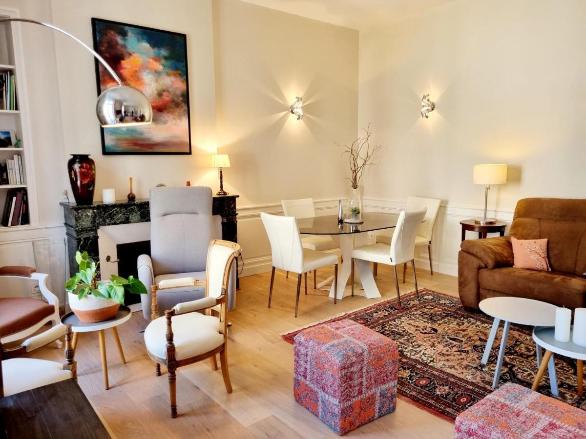 אנגולם Face A L'Hotel De Ville Grand Et Lumineux Appartement מראה חיצוני תמונה